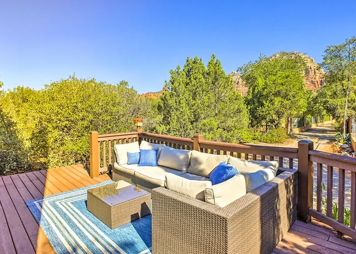 Mountain-view Deck: Bright