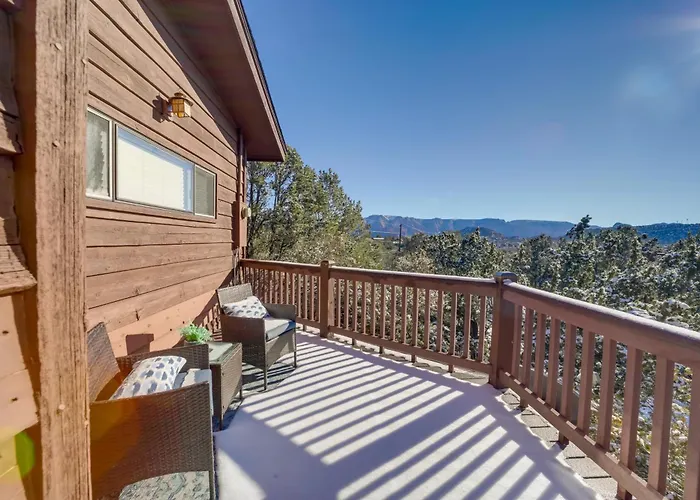 Mountain-view Deck: Bright Hébergement de vacances Sedona